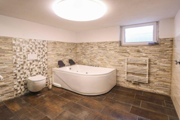 Badezimmer im UG