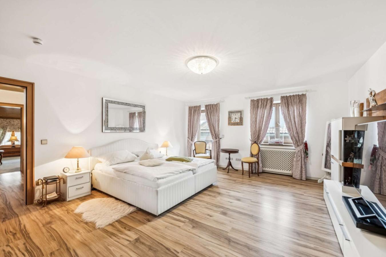Weißes Schlafzimmer (Gast)