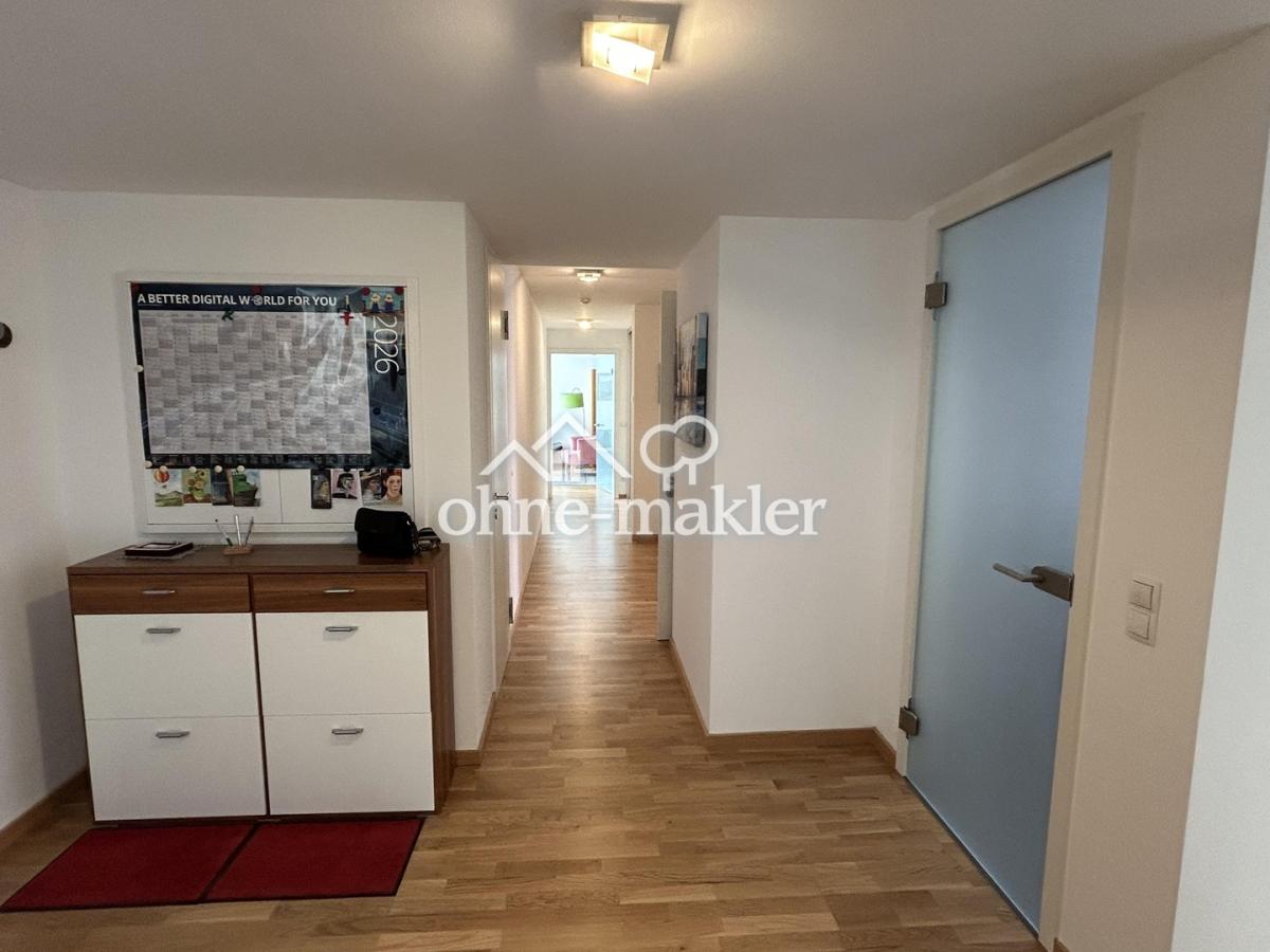 Flur mit Einbauschrank