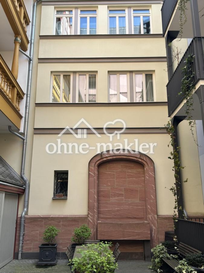 Schlafzimmer-/ Badfenster