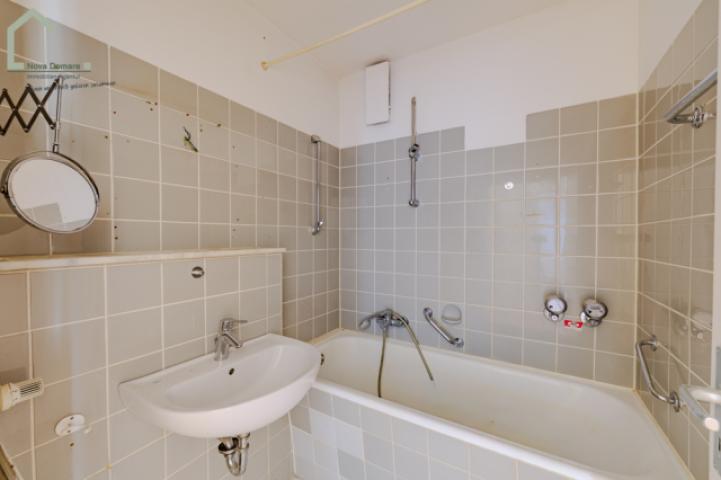 Badezimmer mit Badewanne
