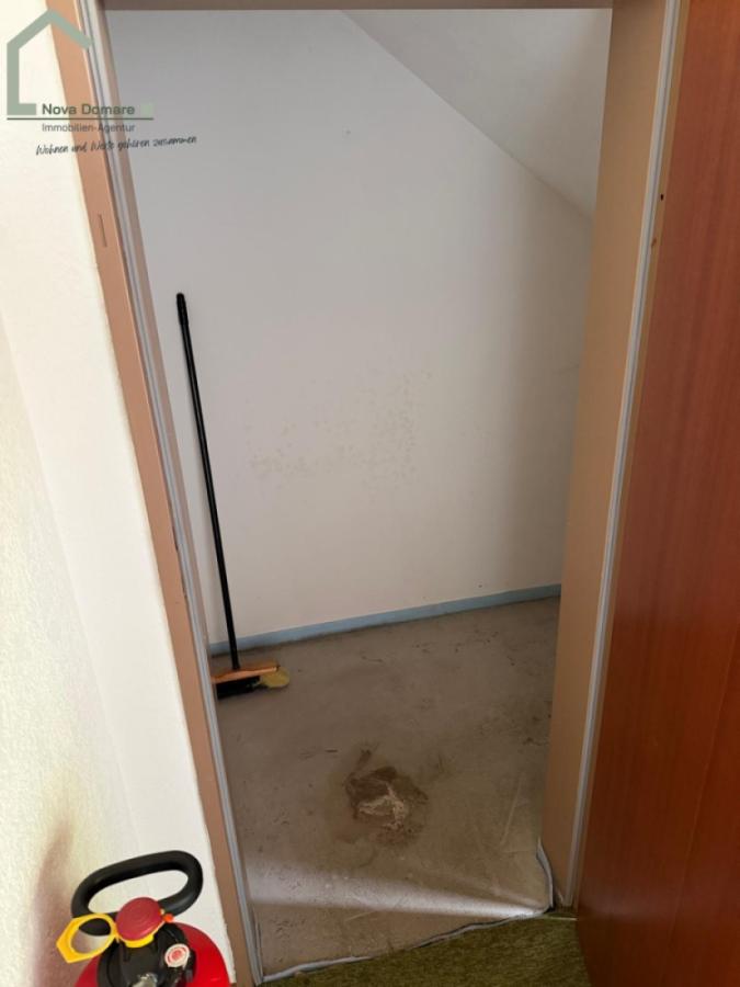 Abstellkammer vor der Türe