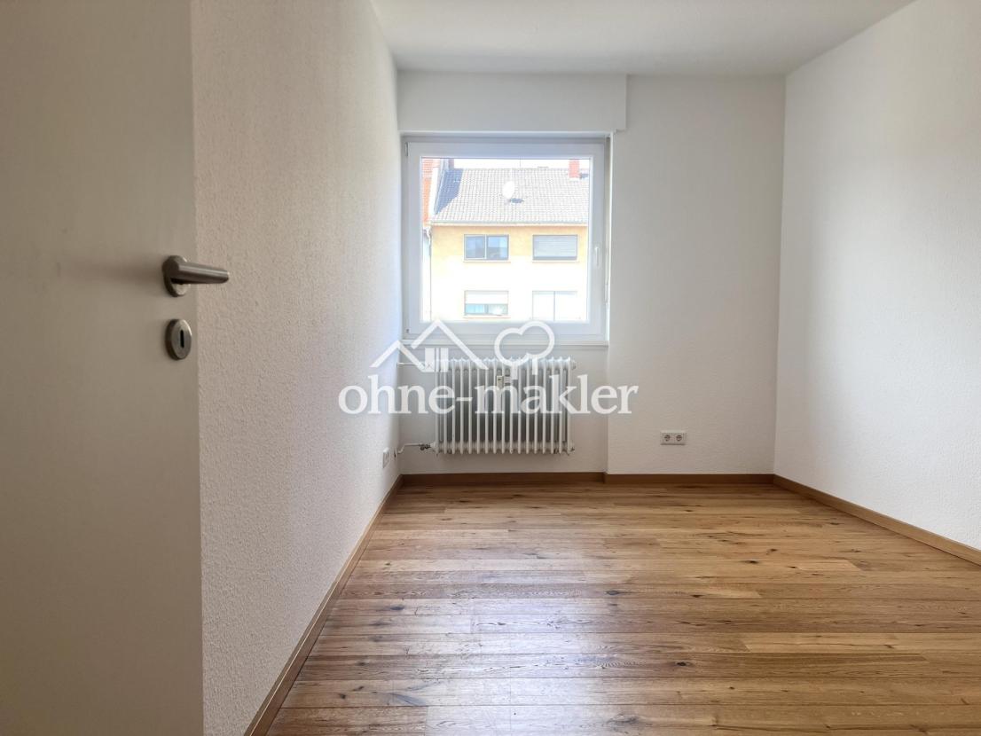Kinder-/Arbeitszimmer