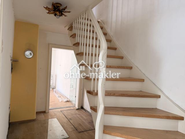 Gang / Treppe zum OG