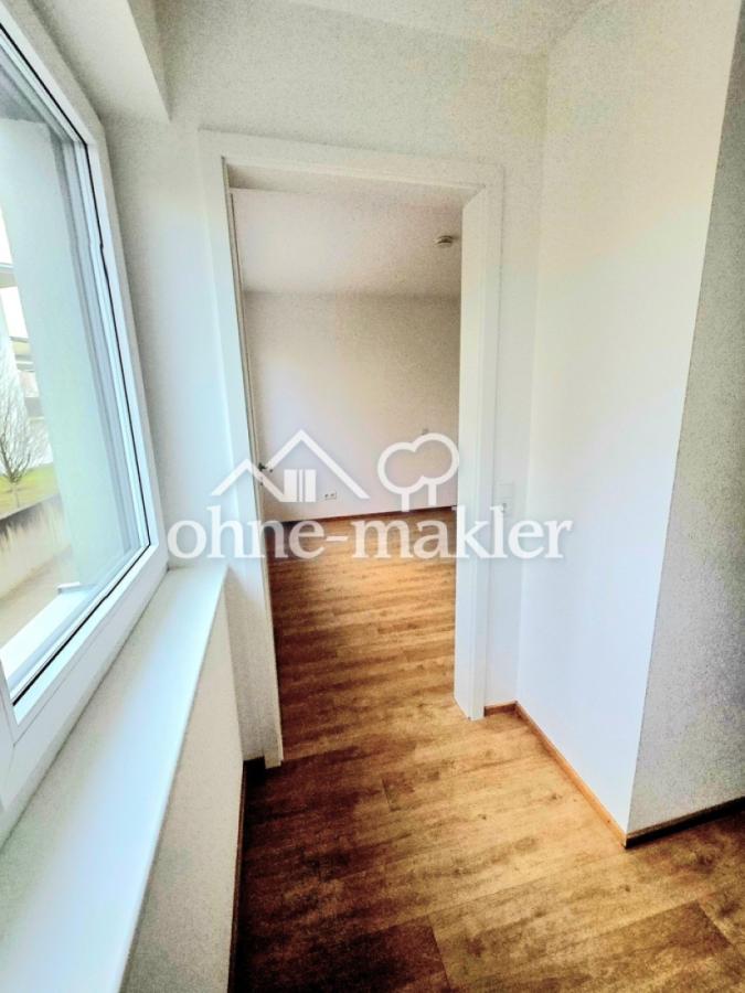 Flur/ Sicht zum Schlafzimmer