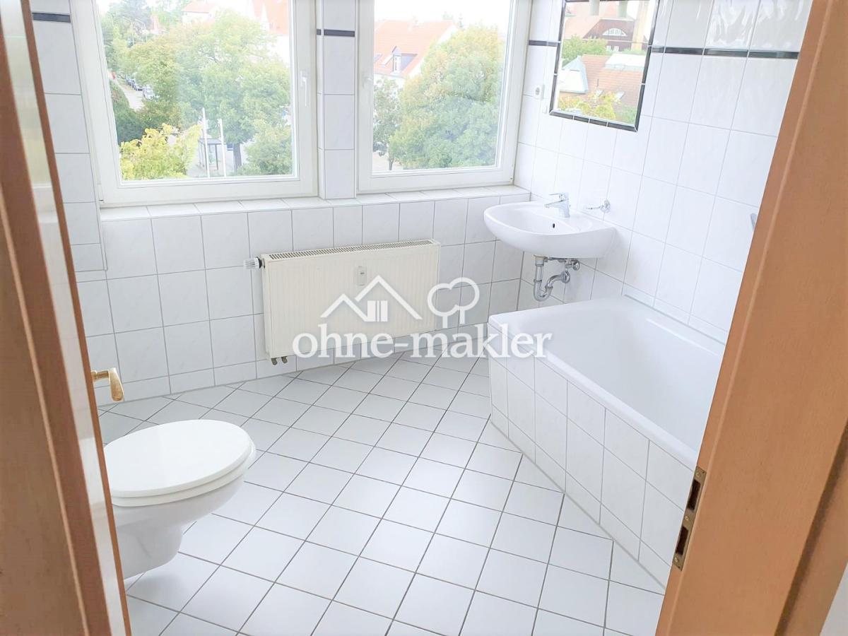 Badezimmer mit Tageslicht