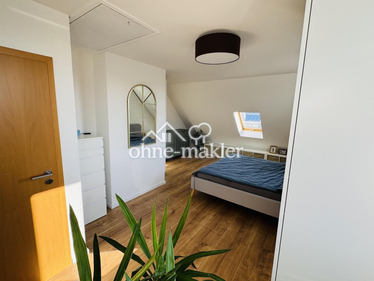 Schlafzimmer DG