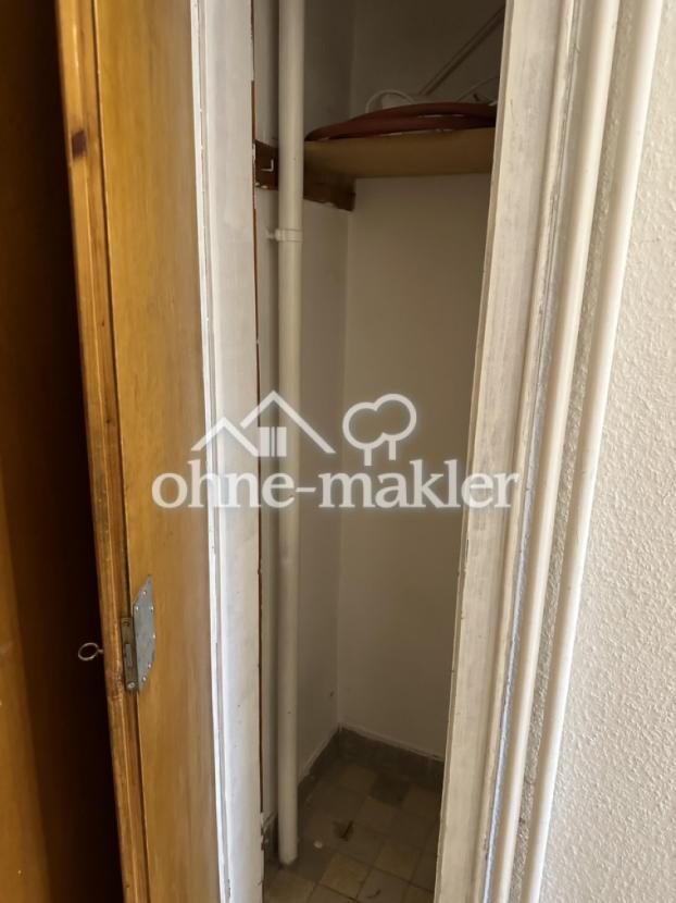Besenkammer in der Küche