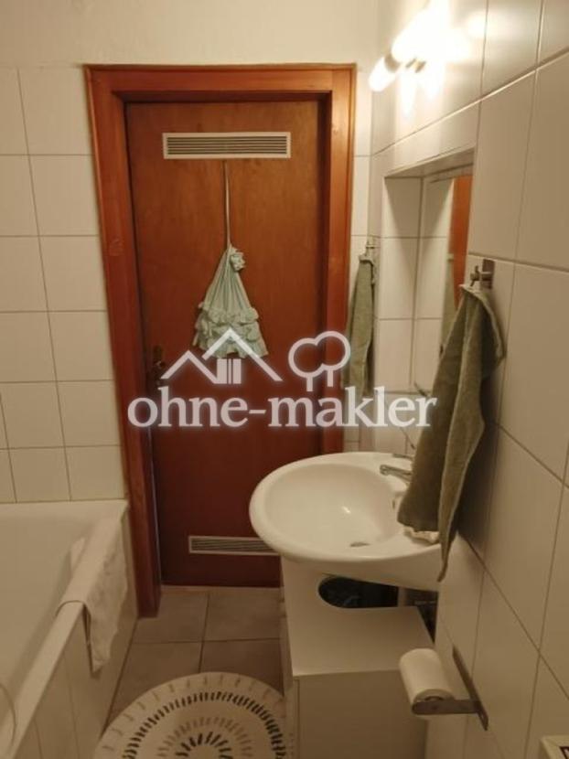 Badezimmer mit Wanne