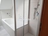 Wanne mit Dusche