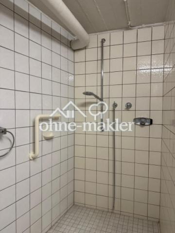 Dusche im Keller
