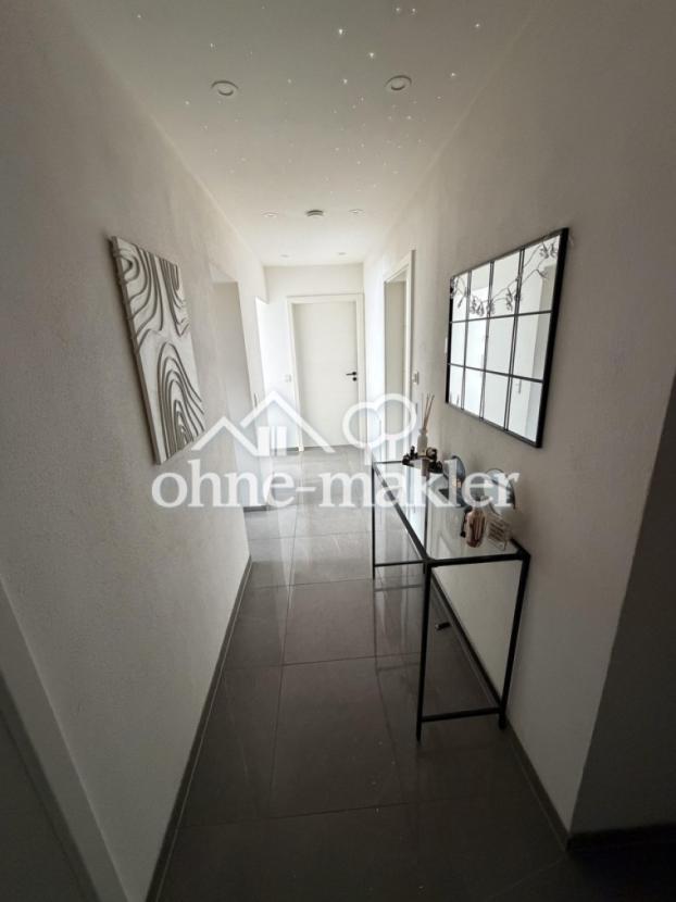 Flur mit Sternenhimmel