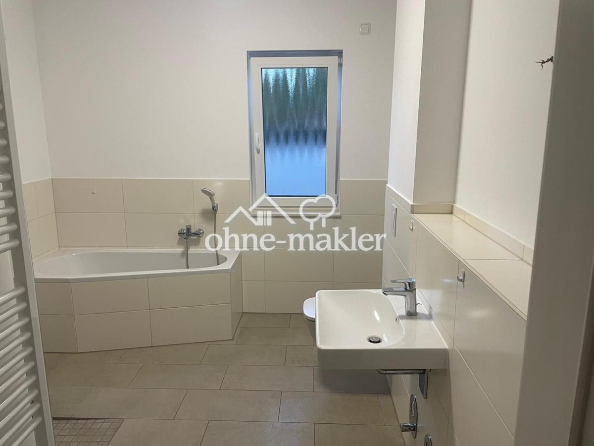 WT unterfahrbar + Badwanne