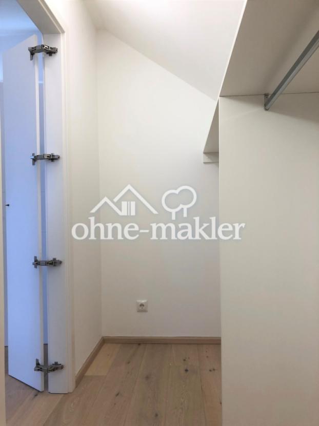 begehbarer Kleiderschrank