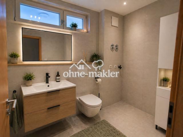 Bad mit Badewanne Staging