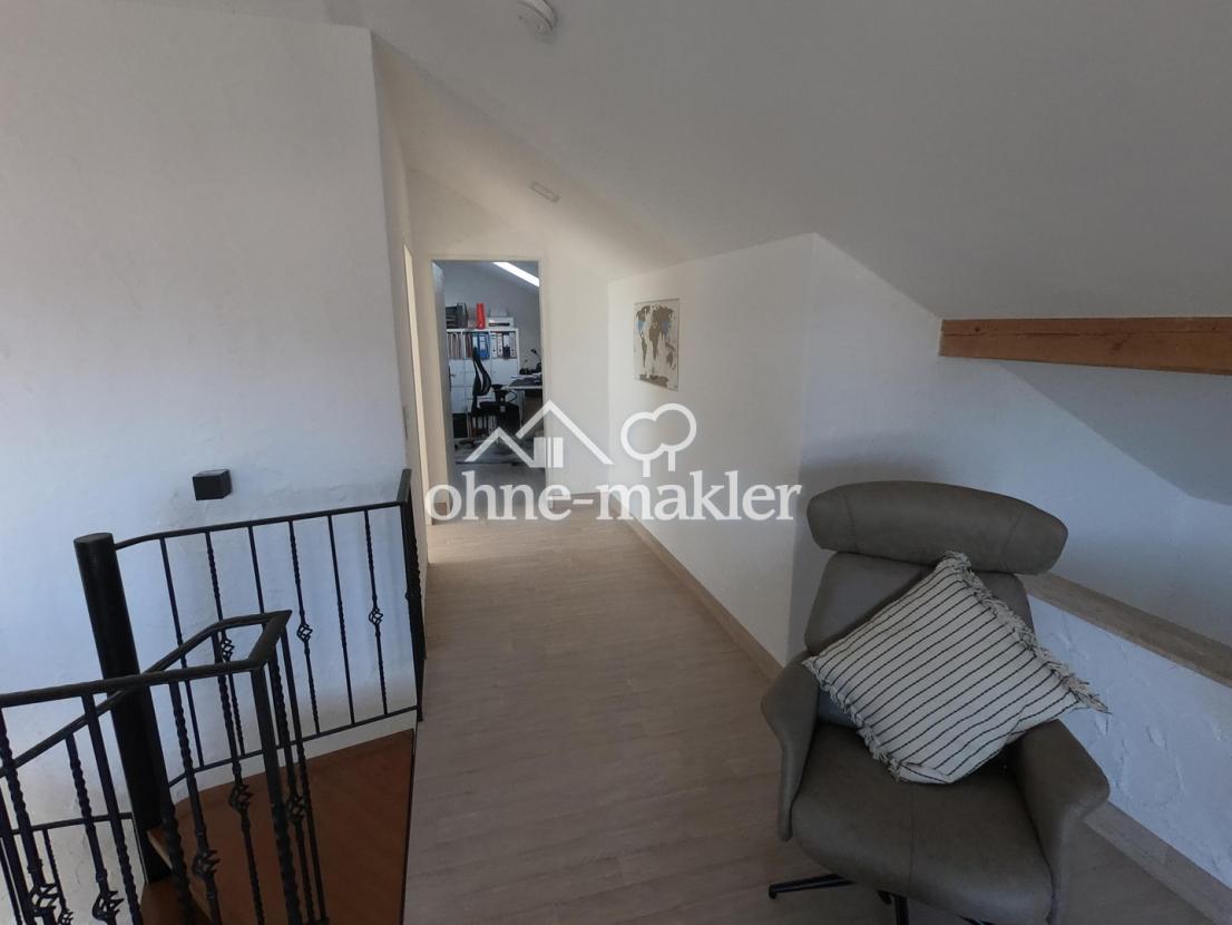 Flur OG zum Arbeitszimmer