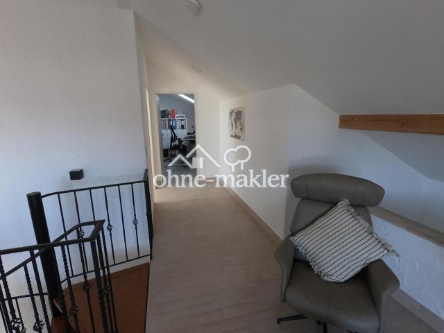 Flur OG zum Arbeitszimmer