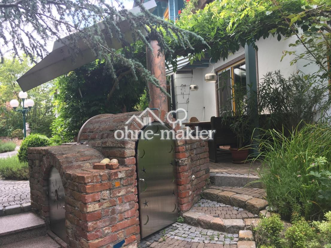 Pumpenhaus und Terrasse