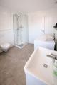 Badezimmer mit Dusche