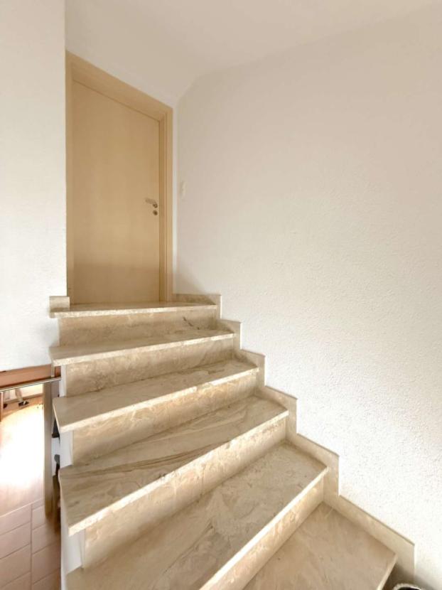 Treppe zum DG