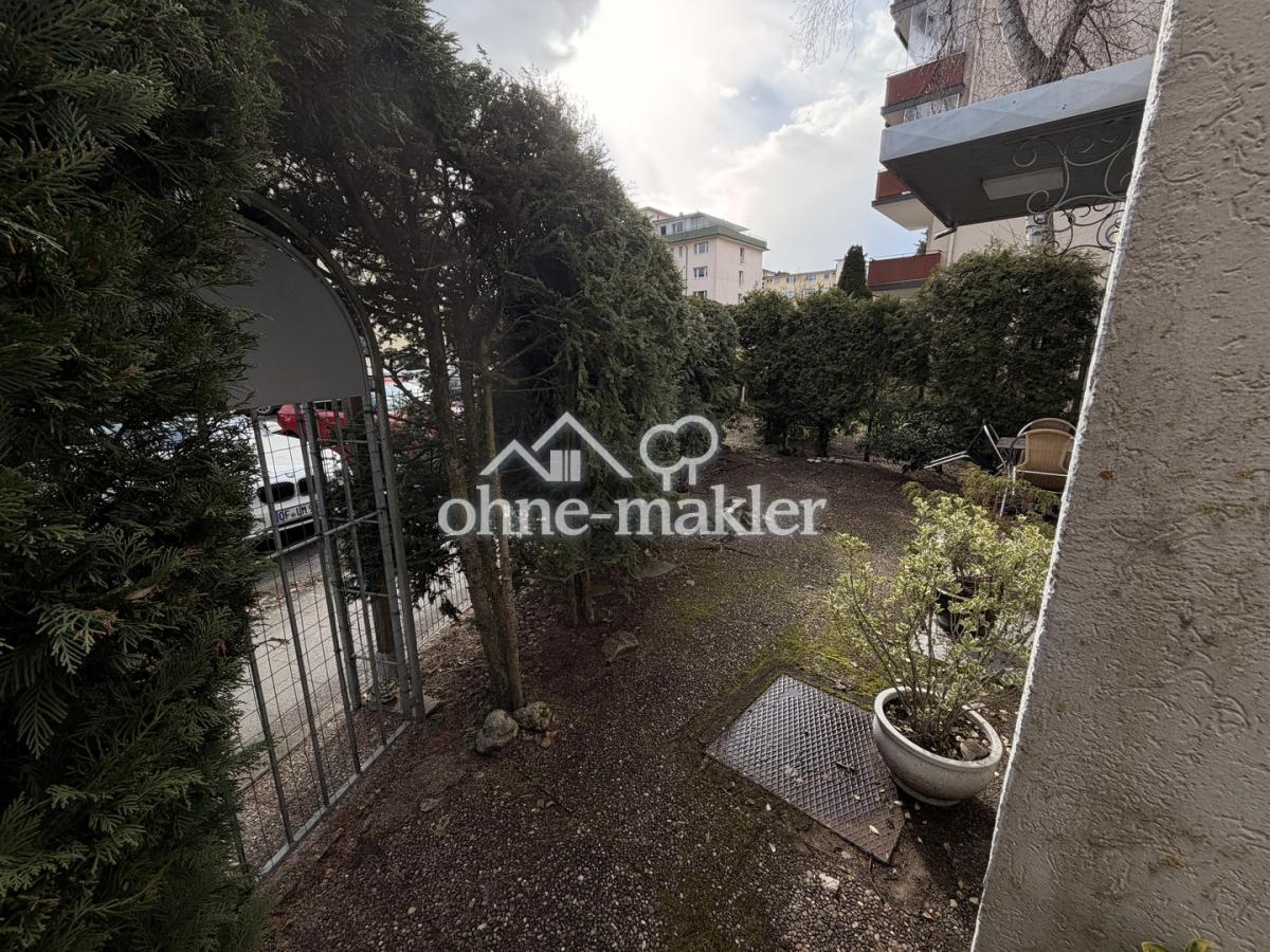 Terrasse vor Wohnbereich