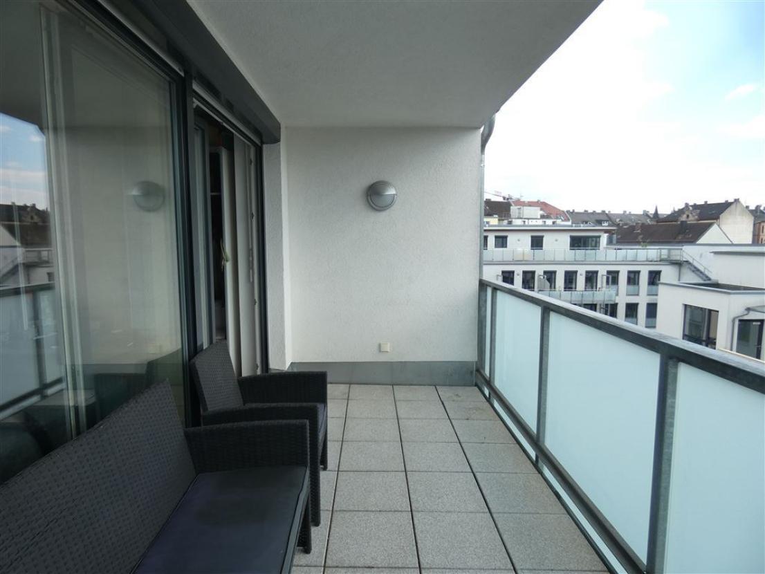 Loggia Kind 2