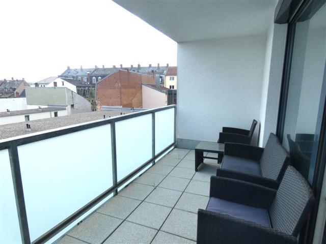 Loggia Kind 2