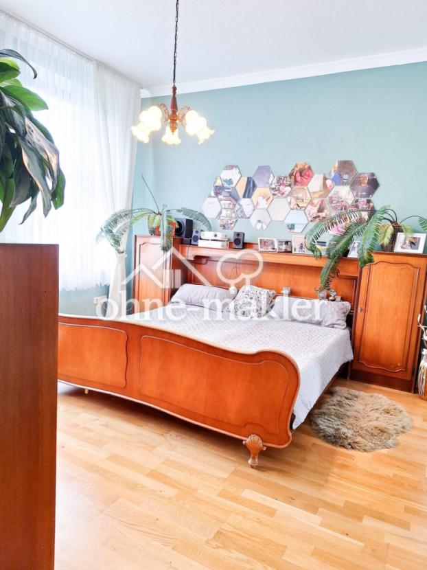 1.OG Schlafzimmer 2