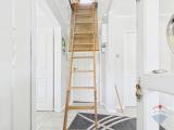 Treppe zum Spitzboden