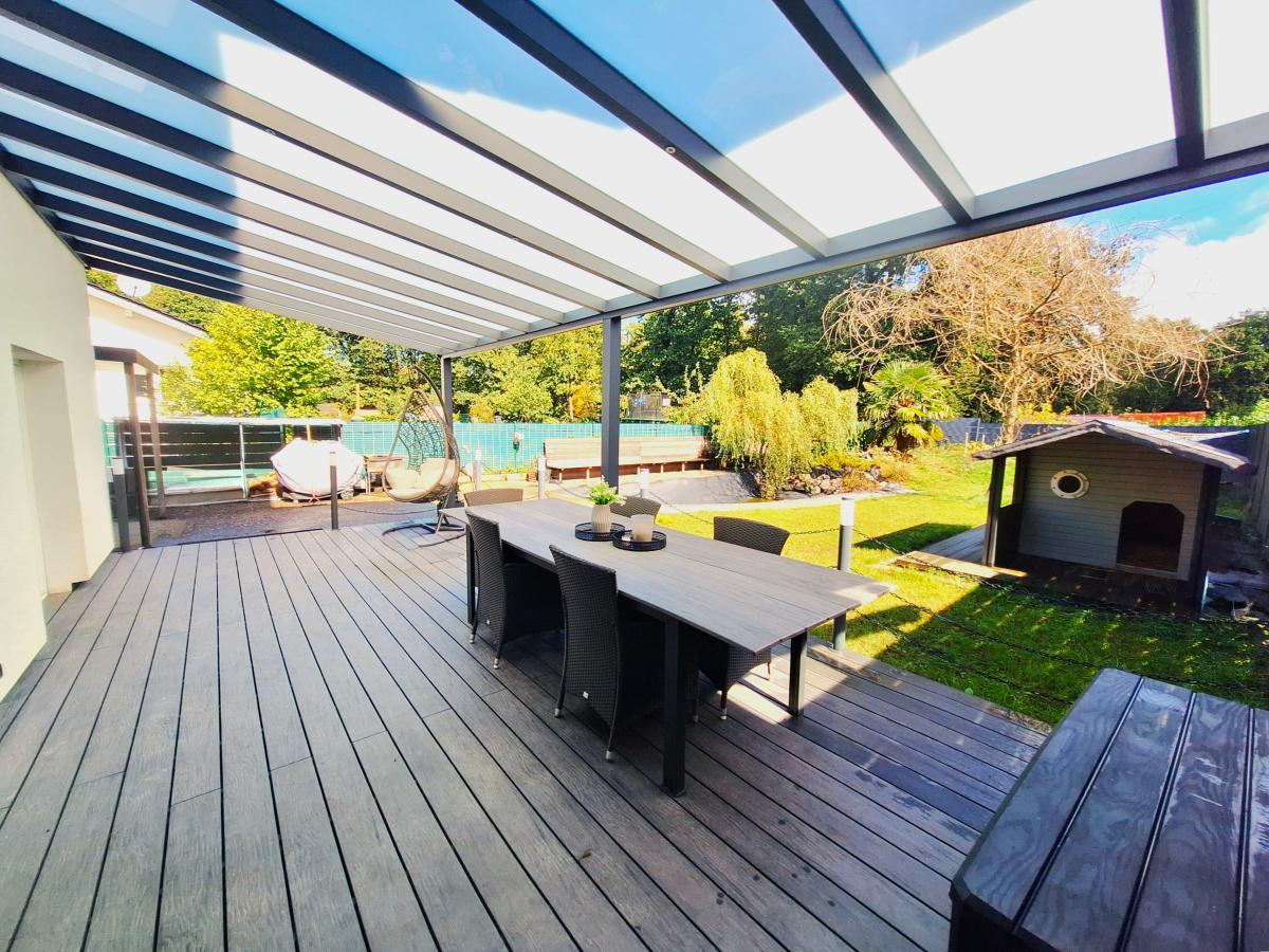 Überdachte Terrasse