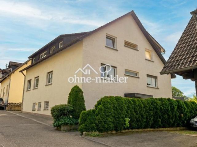 Freistehendes Zweifamilienhaus