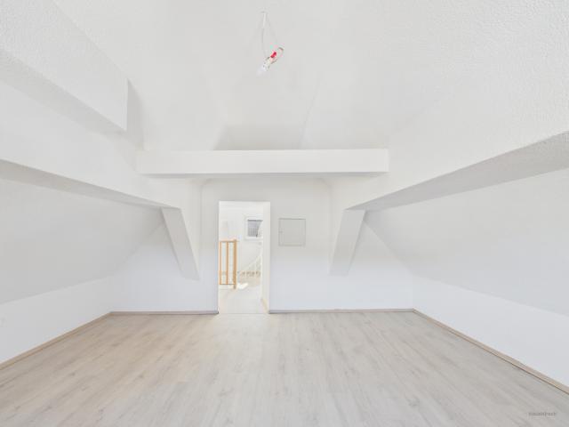 Schlafzimmer (2)