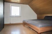 Schlafzimmer (2)