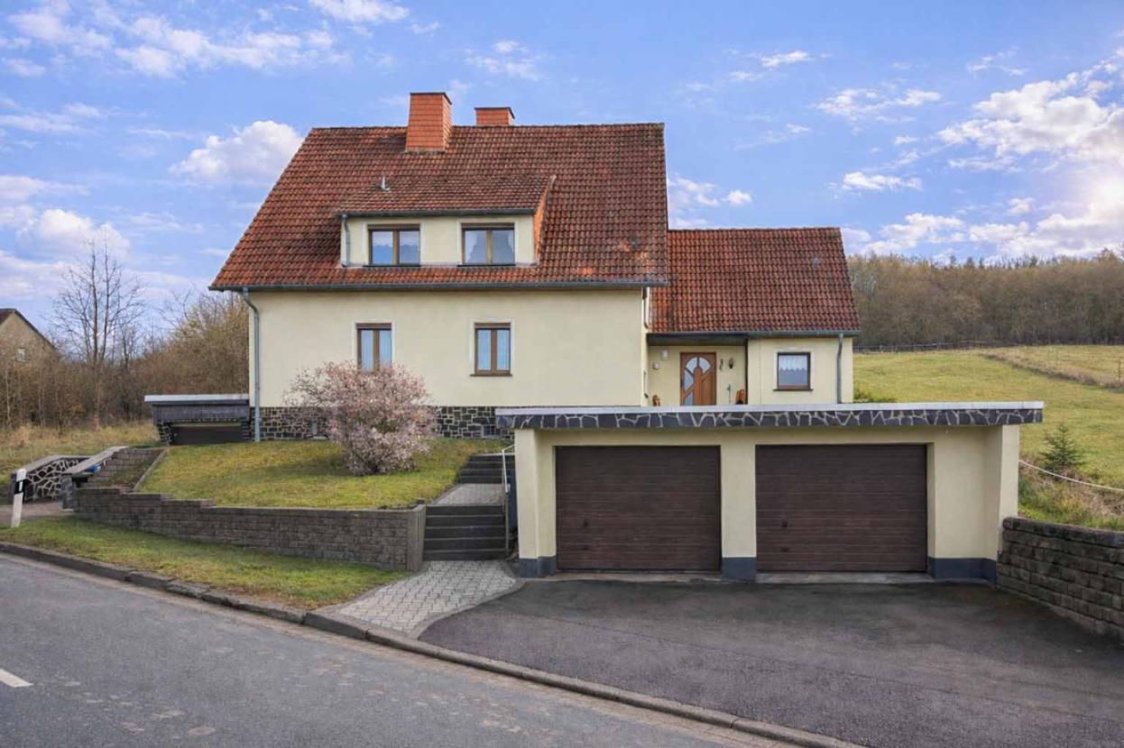 01_Hausansicht_Front