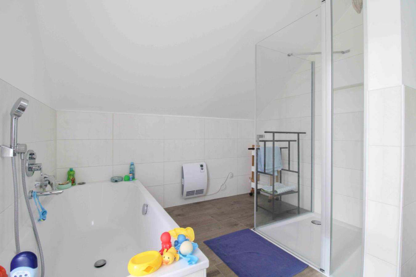 Badezimmer OG Bild 1