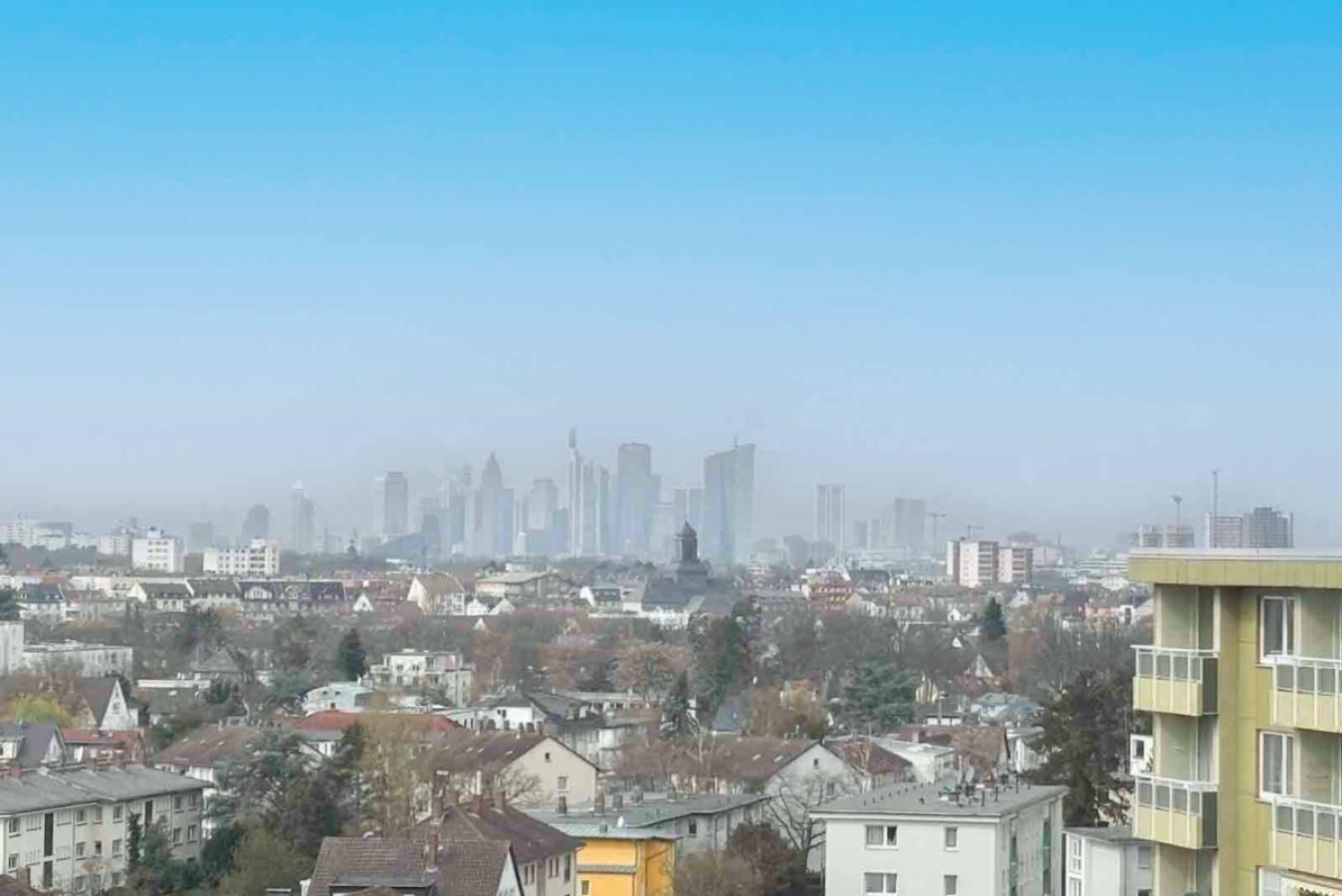 Ausblick Wohnzimmer- Balkon