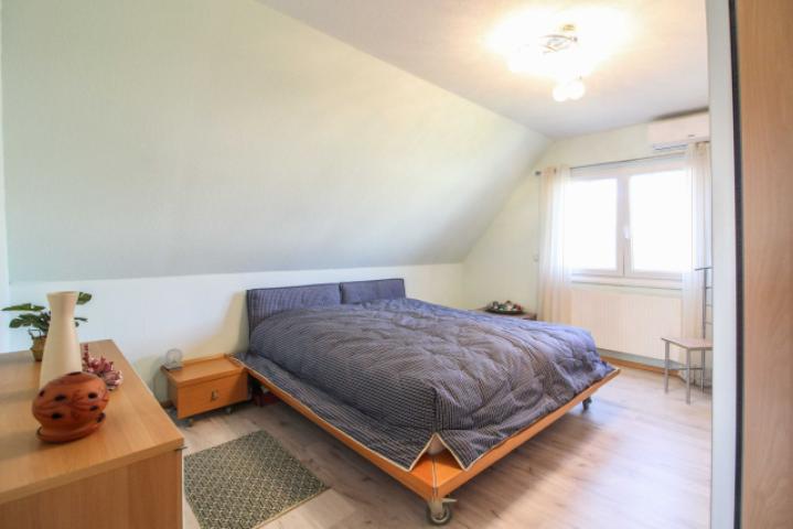 Schlafzimmer 1 DG