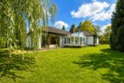 Blick_auf_Haus_vom_Garten