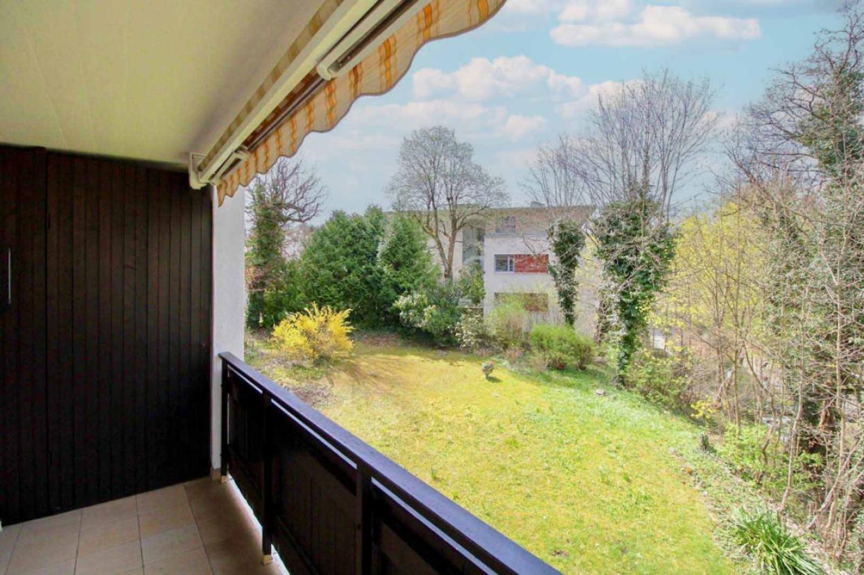 Ausblick von großem Balkon