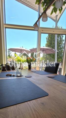 Essbereich mit Gartenblick