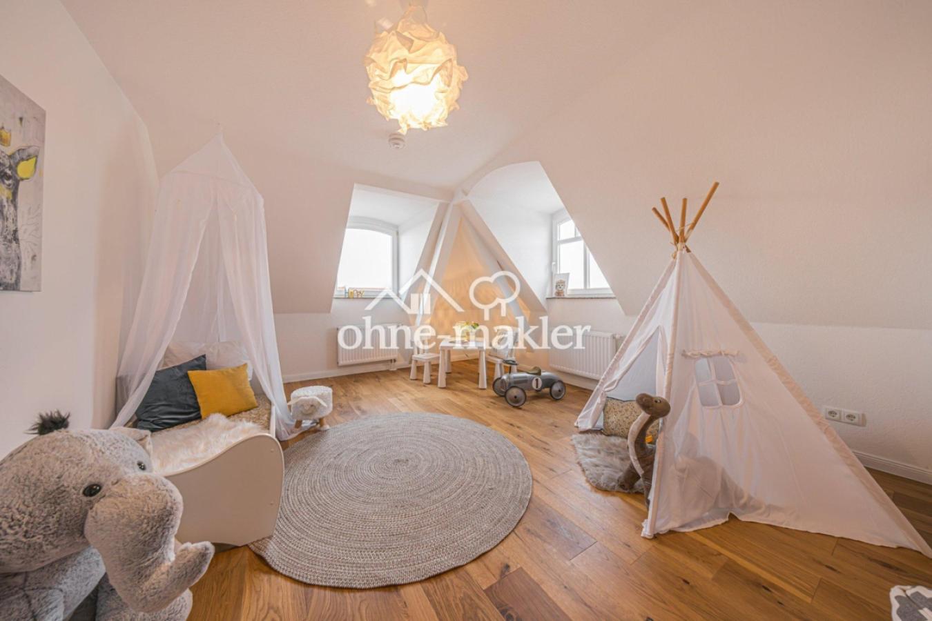 Kinderzimmer / Büro