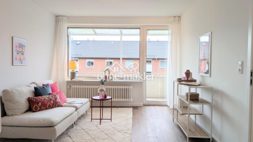 Wohnzimmer und Balkon