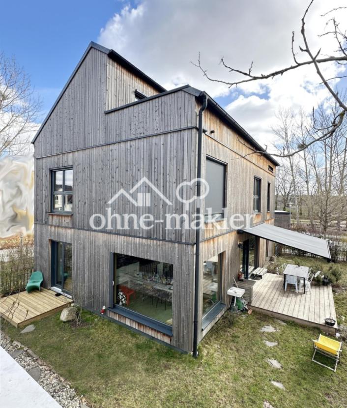 Neue Terrasse und Markise