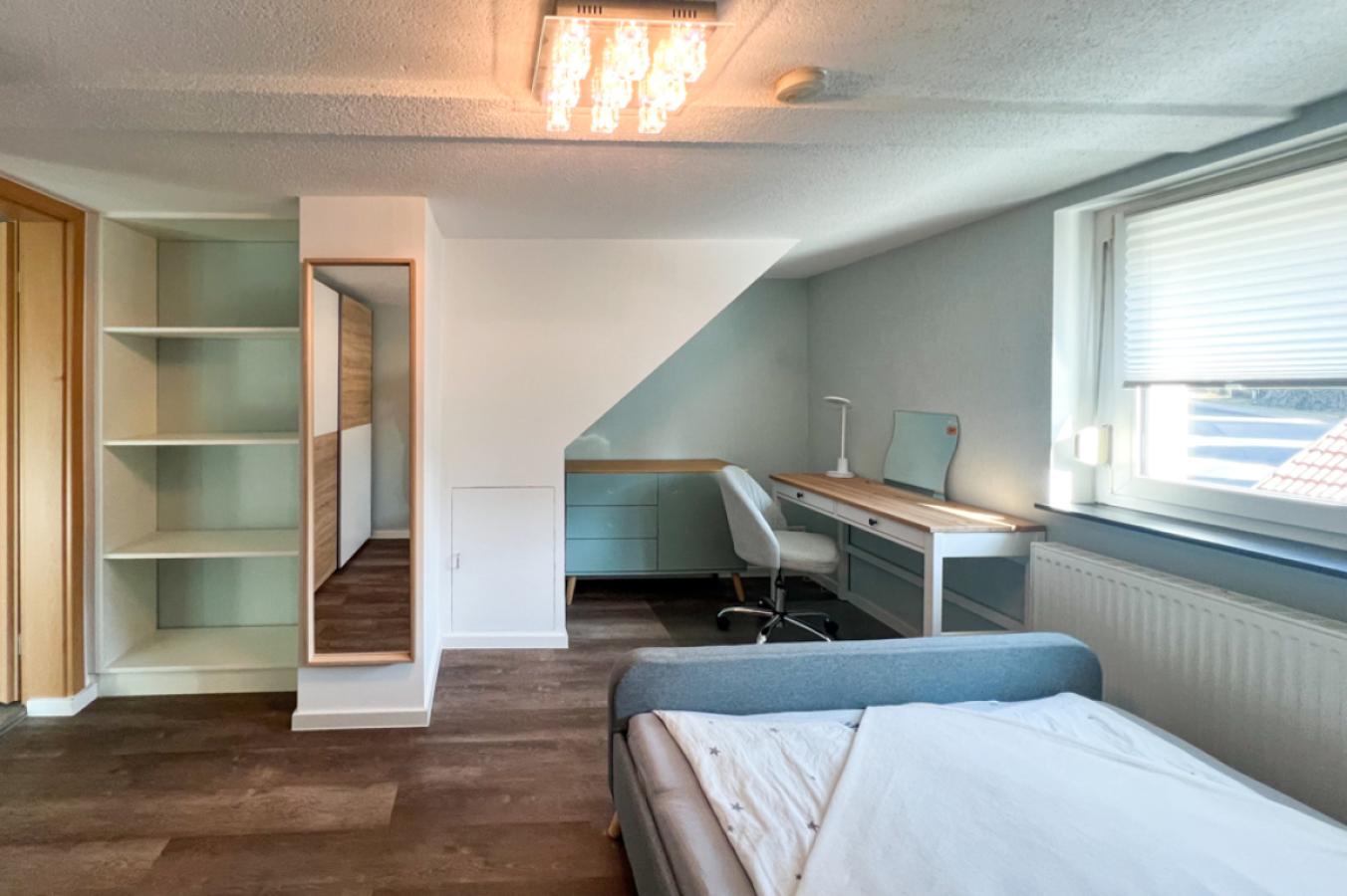 Schlafzimmer mit Nische