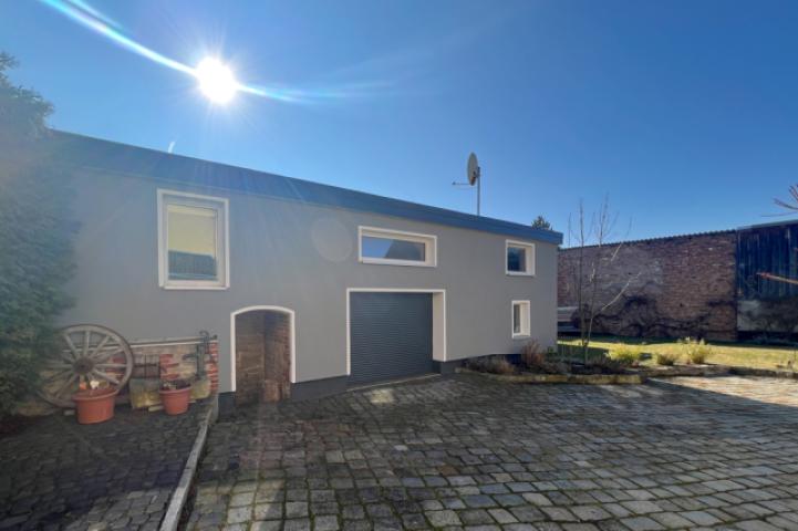 Ausgebaute Garage