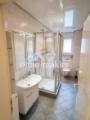 Tageslichtbad mit Dusche