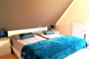 Schlafzimmer links