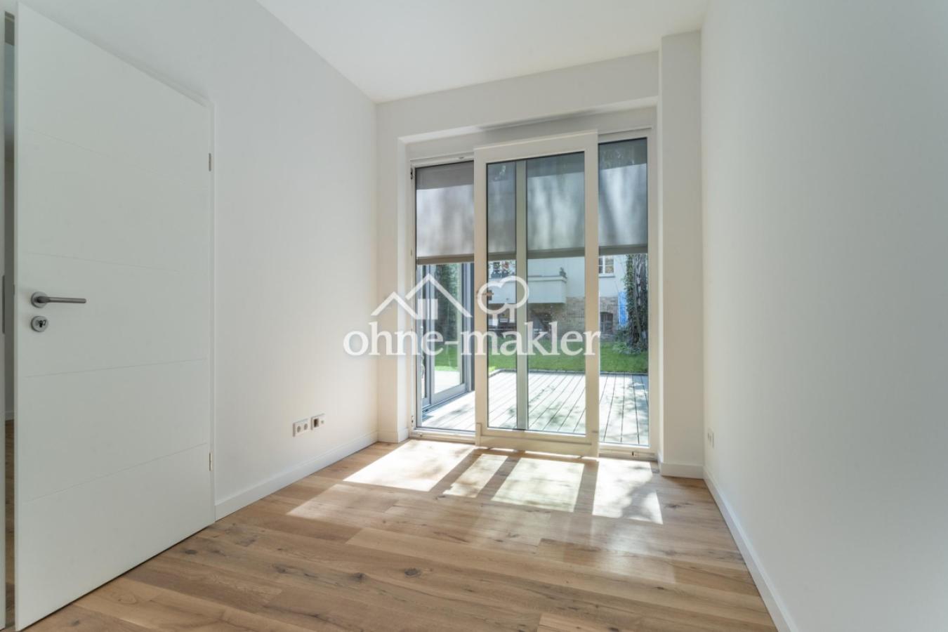 Schlafzimmer Gartengeschoss
