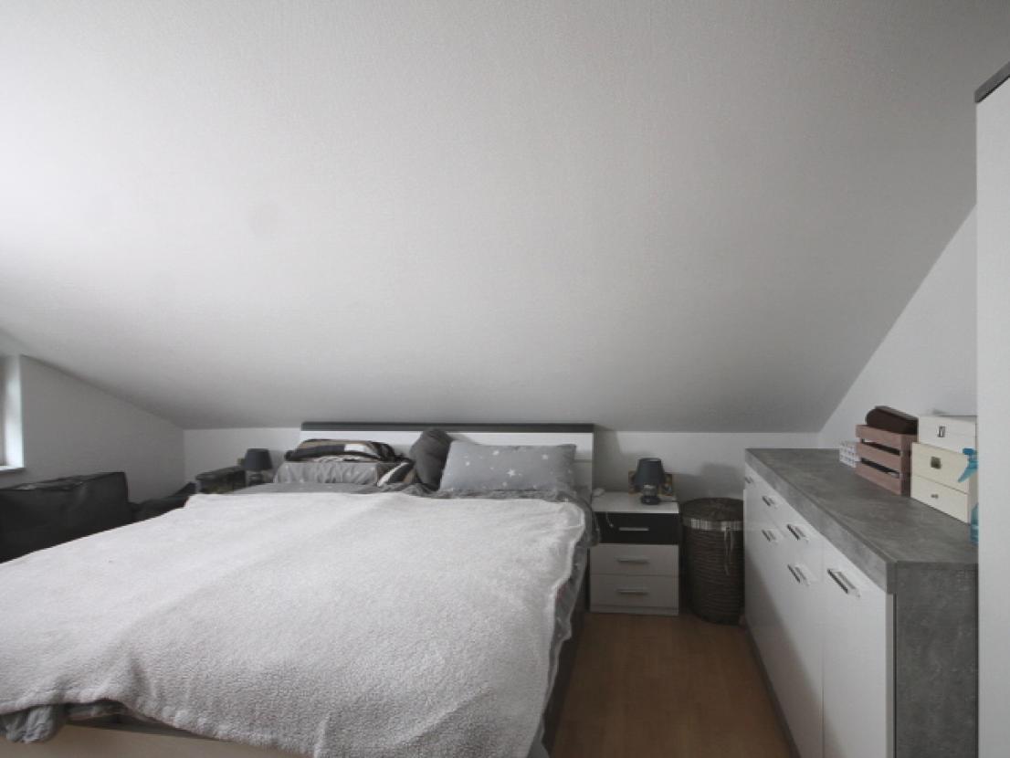 Schlafzimmer Bild 1
