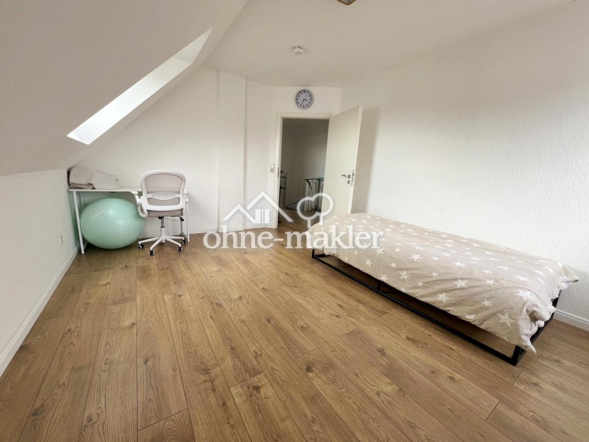 Zimmer rechts im DG